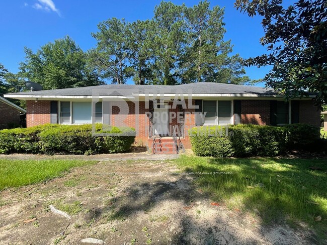 property at 2970 Malibu Dr
