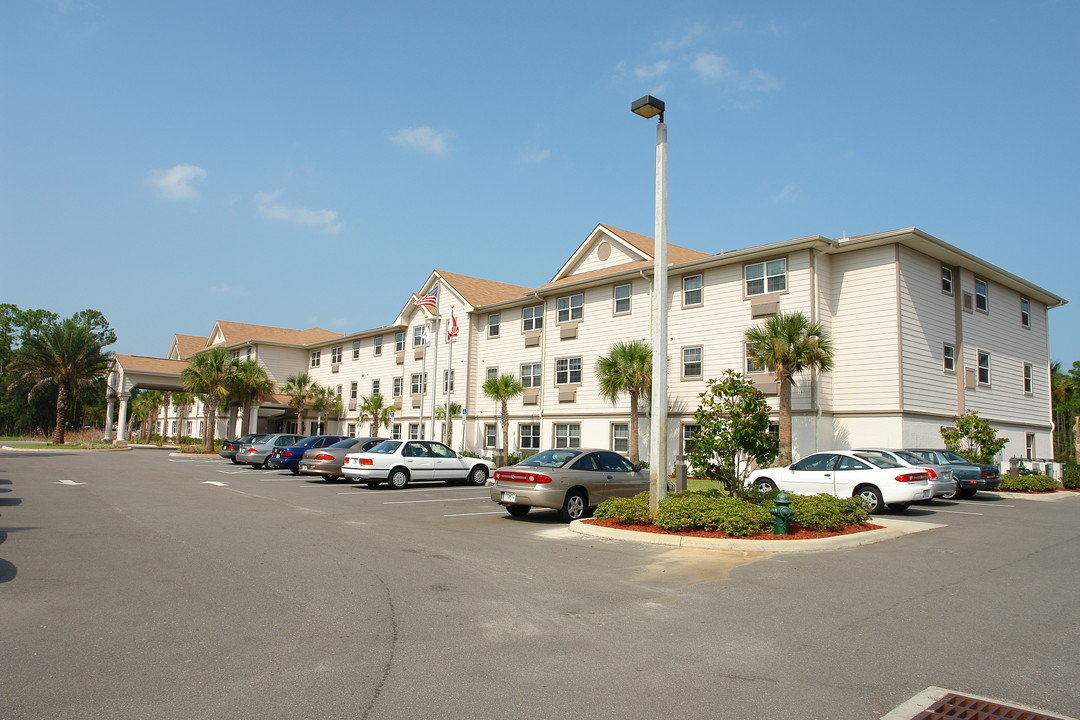 AHEPA 410 Senior Apartments in Daytona Beach, FL - Building Photo