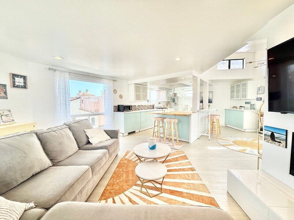 2301 Chico Ct in Oxnard, CA - Building Photo