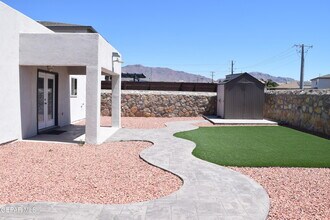 304 Playa Tronones in El Paso, TX - Building Photo - Building Photo