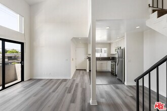 6212 Fulton Ave in Los Angeles, CA - Building Photo - Building Photo