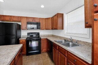 211 Dundee Pl in Fredericksburg, VA - Building Photo - Building Photo