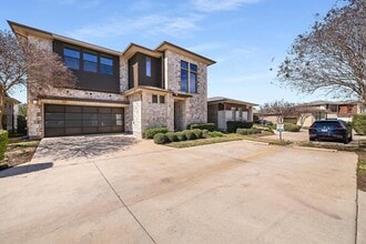 509 Baylee Love Ln E in Austin, TX - Building Photo - Building Photo