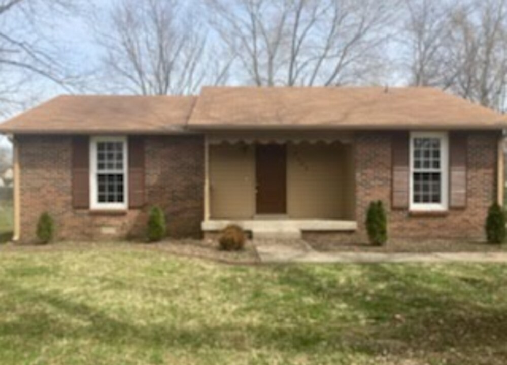 3485 Arvin Dr in Clarksville, TN - Building Photo