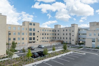 St. Elizabeth Place in Houston, TX - Foto de edificio - Building Photo