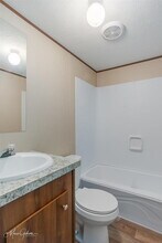 1956 Rossie Lee Dr in Bossier City, LA - Foto de edificio - Building Photo