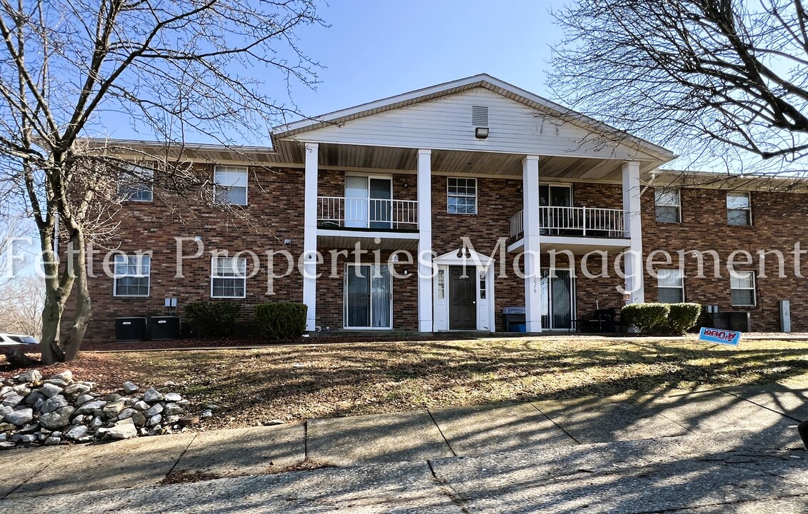 Andrea Court North in Newburgh, IN - Building Photo