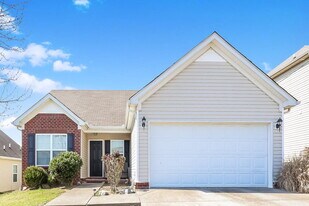 305 Sarna Dr in La Vergne, TN - Building Photo