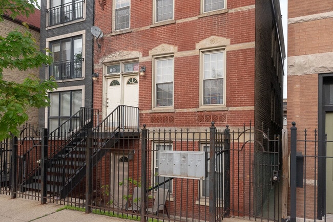 1312 N Greenview Ave, Unit J00P in Chicago, IL - Building Photo - Building Photo