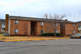 Garland Square of Stroud in Stroud, OK - Building Photo - Building Photo