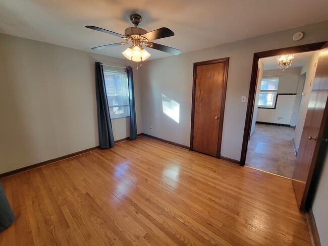 5849 Eichelberger St, Unit 2W in St. Louis, MO - Foto de edificio - Building Photo