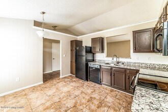 9625 Combs Ln in Louisville, KY - Building Photo - Building Photo