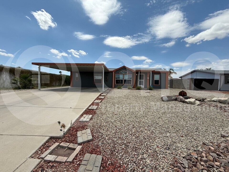 9721 E Empress Ave in Mesa, AZ - Building Photo