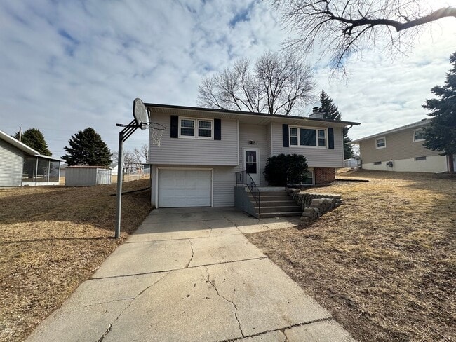 2311 Highland Dr in Norfolk, NE - Building Photo - Building Photo