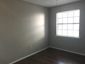 140-142 Jester Cir in Longview, TX - Building Photo - Building Photo
