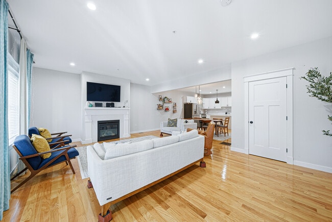 182 Main St in Acton, MA - Building Photo - Building Photo