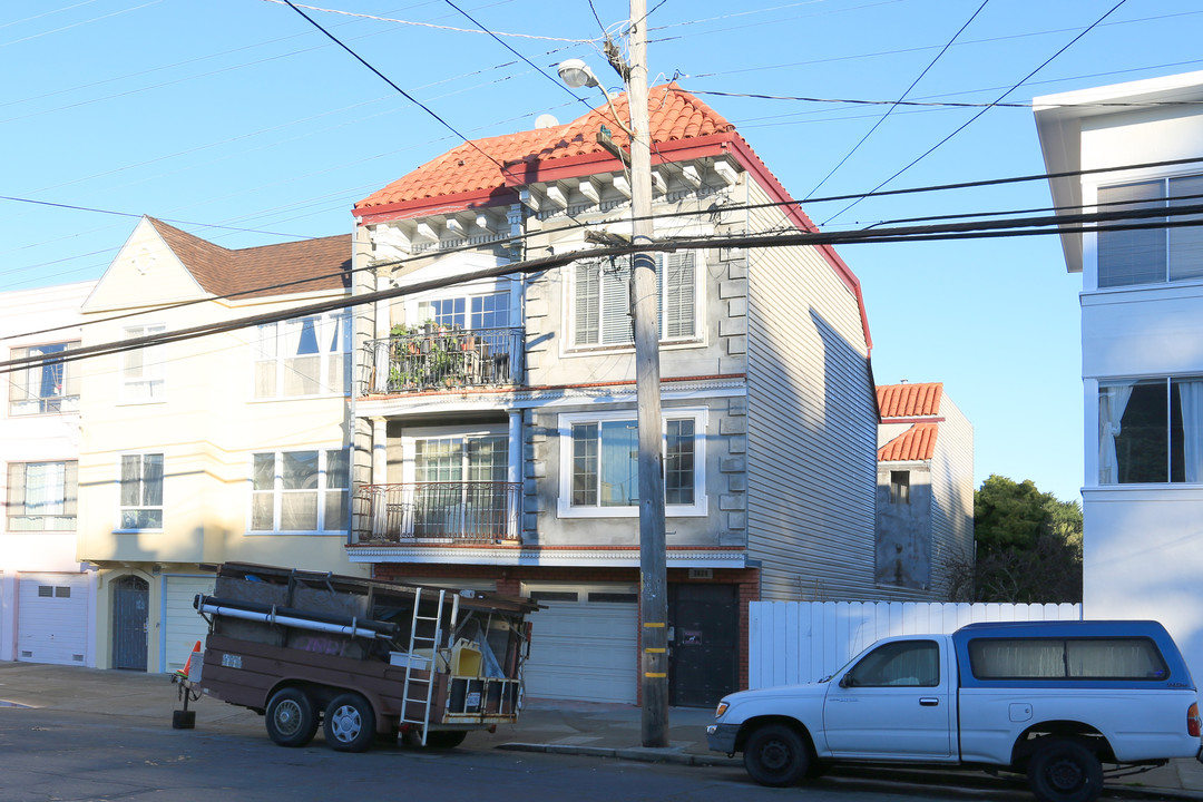 3624 Irving St in San Francisco, CA - Building Photo