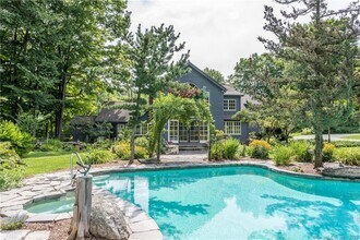 21 Jericho Rd N in Sherman, CT - Building Photo - Building Photo