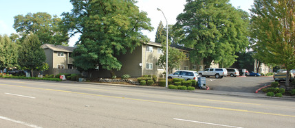 Crescent Ridge Apartments in Beaverton, OR - Building Photo - Building Photo