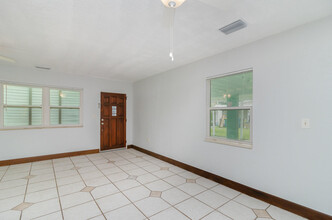 2125 Smathers Cir S in Melbourne, FL - Building Photo - Building Photo