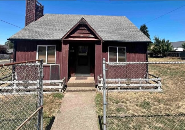 property at 38835 Pleasant St