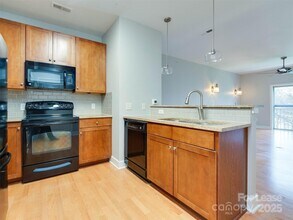 630 Calvert St in Charlotte, NC - Building Photo - Building Photo