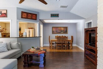 15818 Val Vista Dr in Houston, TX - Foto de edificio - Building Photo