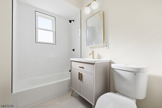 265 N 17th St in Bloomfield, NJ - Building Photo - Building Photo