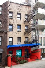 352 E 55th St in New York, NY - Building Photo - Building Photo