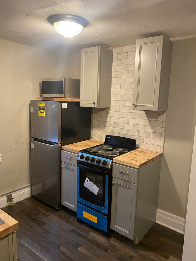 20 Leigh St Rentals in Clinton, NJ