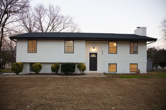 property at 926 Tri Cir NE