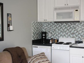 23 S Forest Beach Dr-Unit -#240 in Hilton Head Island, SC - Foto de edificio - Building Photo
