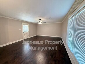 2528 St Joseph St in Sulphur, LA - Foto de edificio - Building Photo