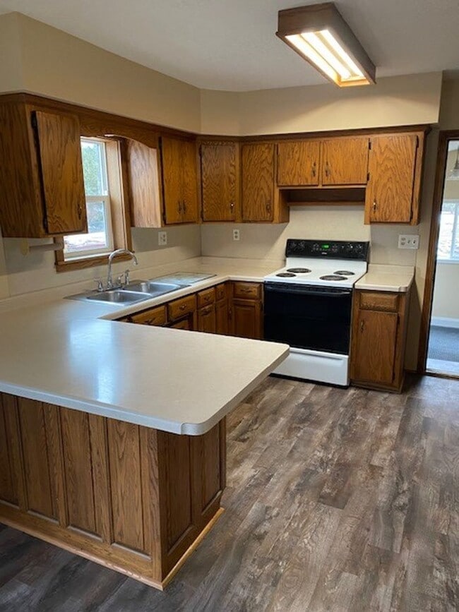 property at 1515 3rd St NE