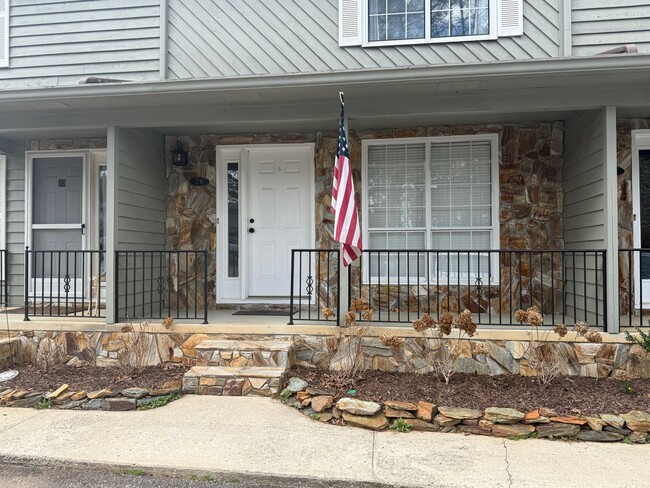 property at 28 Smoke Rise Dr