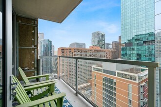 160 E Illinois St in Chicago, IL - Building Photo - Building Photo