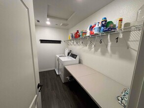 20973 Bison Mesa Rd in Riverside, CA - Foto de edificio - Building Photo