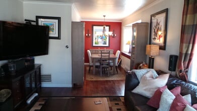 43 Freeman street in Woodbridge, NJ - Foto de edificio - Building Photo