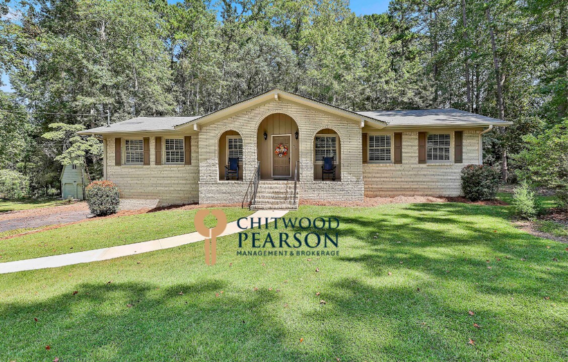 707 Hip Pocket Rd in Peachtree City, GA - Building Photo