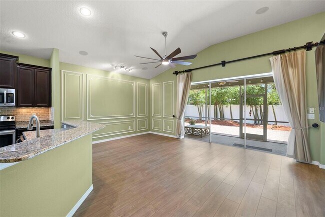 8709 Deep Maple Dr in Riverview, FL - Building Photo - Building Photo