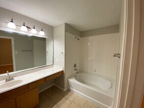 38 W Sage Creek Pl in Spring, TX - Building Photo - Building Photo