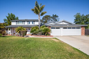 1062 Foxenwood Dr in Santa Maria, CA - Building Photo