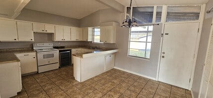 304 Kessler Ave in Midland, TX - Building Photo - Building Photo