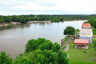 1 Wolf Island Rd in Savannah, TN - Building Photo - Building Photo