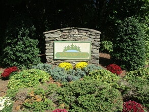 33 Stillmeadow Cir in Monroe, CT - Building Photo - Building Photo