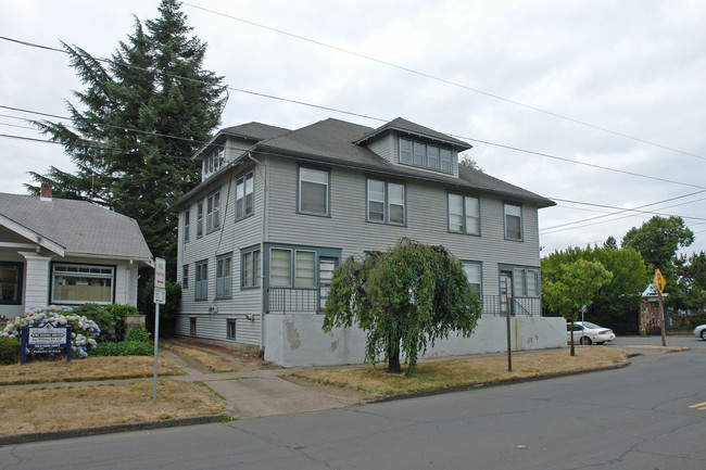 310 Liberty St SE in Salem, OR - Building Photo - Building Photo