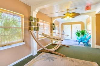 1501 S Shannon Ave in Indialantic, FL - Foto de edificio - Building Photo