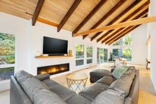 1 Undisclosed Address in Bainbridge Island, WA - Building Photo - Building Photo