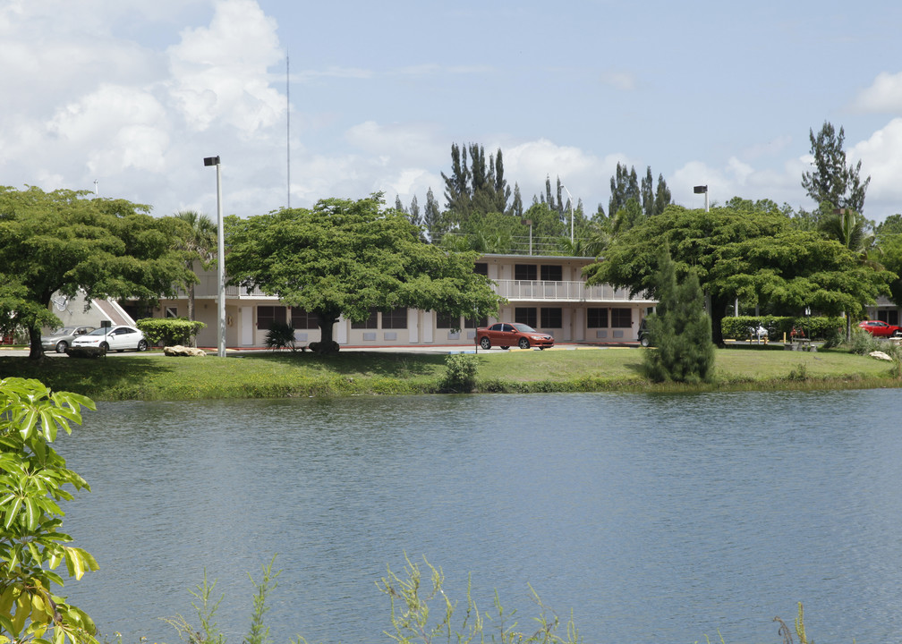 Card Sound in Homestead, FL - Foto de edificio