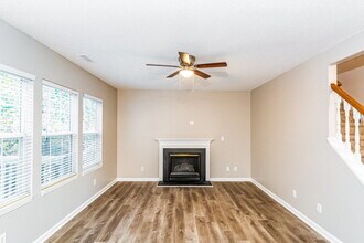 6805 Coventry Ridge Rd in Raleigh, NC - Foto de edificio - Building Photo